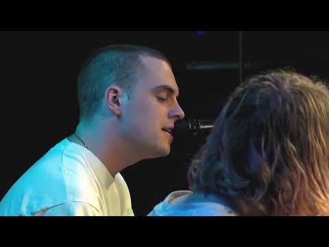 Royel Otis - Going Kokomo [Live In The Lounge]