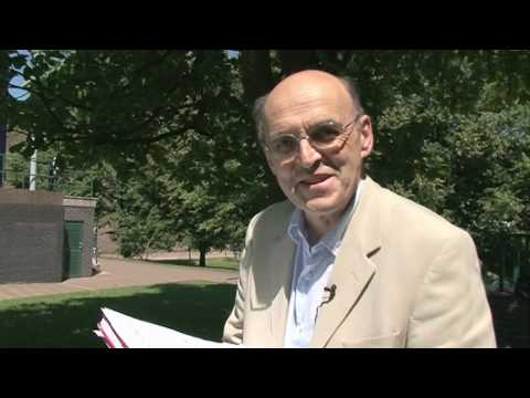 The Shrinking Proton - Sixty Symbols