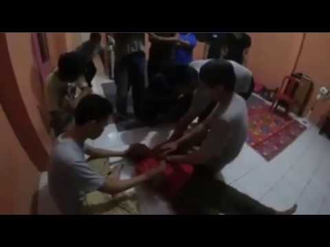 download lagu mp3 mp4 Putro Romo, download lagu Putro Romo gratis, unduh video klip Download Putro Romo Mp3 dan Mp4 Music Gratis