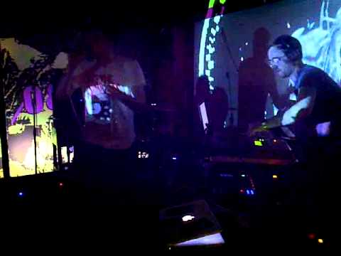 Illbilly HiTec and Longfingah - Nuff a dem @ Bonobo, Mumbai, India