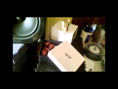 Egg Hell - " Black and white shoes " live at Six D.o.g.s.