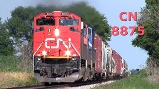 preview picture of video 'CN 8875 East by Charter Grove, Illinois on 7-13-2013'