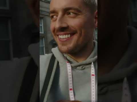 Dermot Kennedy - Busking in Edinburgh (Sonder Street Sessions)