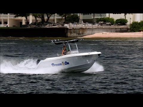 Robalo R222 Center Console | DREAM ON