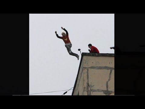 famous youtuber does crazy stunt (Logan Paul)