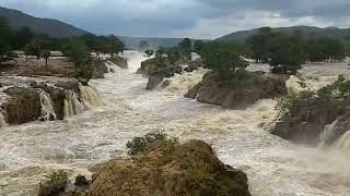 preview picture of video 'Hogenakkal Mettur Dam'
