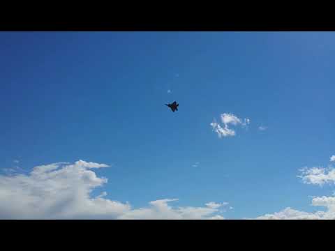 F22 afterburner high speed turn