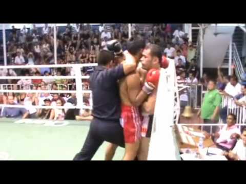 Rawai Muay Thai trainer Sitrak beats Tiger Muay Thai trainer Tanwa: 27 July 2010