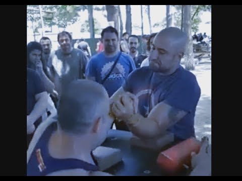 ENGIN TERZI VS KRASIMIR KOSTADINOV (ARMWRESTLING SPARRING)