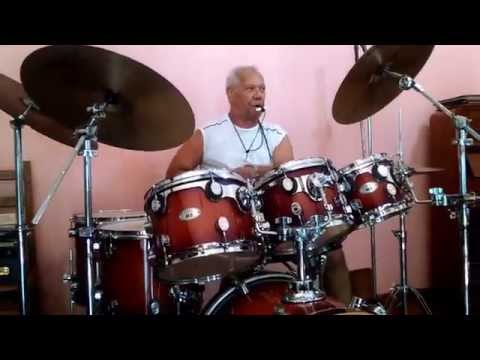 Mestre Nino de Jaú, maior baterista de samba do mundo!!!