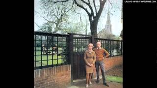 Fairport Convention "Genesis Hall"