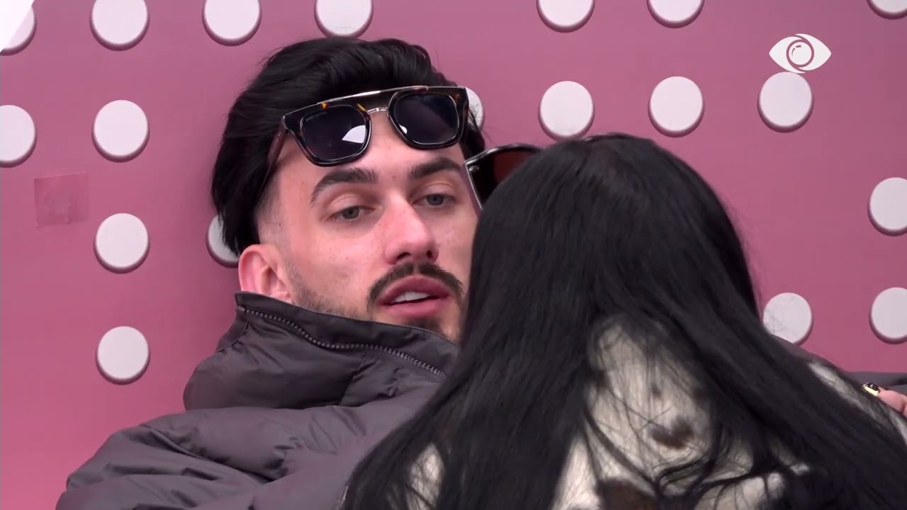 “Po luajnë shumë pisët!”/ Kristi bisedon me Krusitën: Stelina po bën më shumë…