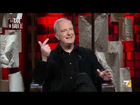 Scurati: "Mussolini scrisse a Hitler, pregandolo..."