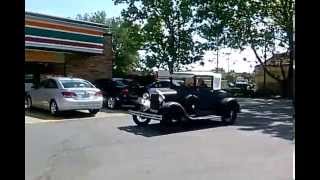 preview picture of video 'Grandpa go to trip,1929 Ford Model A Roadster'