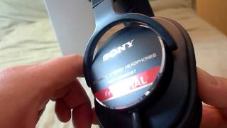 Video thumbnail for "First Look" Sony MDR-CD900ST headphones unboxing by Hi-Fi Insider