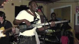 DERRICK BARNETT w/ EASY SKANKIN' BAND: UNCHAINED/REVOLUTION