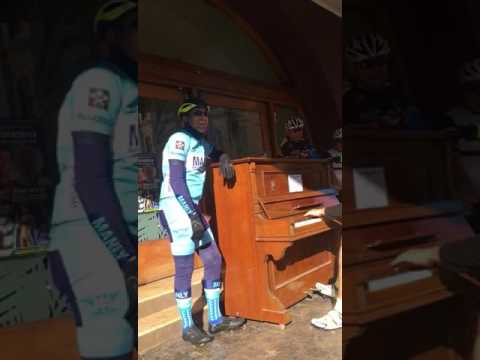 Cyclists in Lycra find piano in street