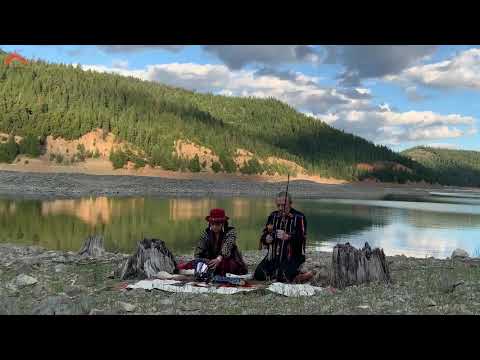 Kurakas of the World: STRENGTH AND HEART - Santiago Andrade y Andrea Calderon