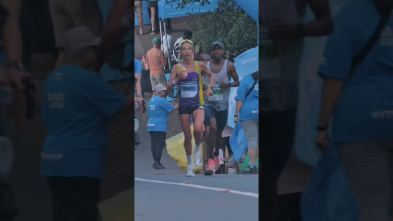 Gerda Steyn on her way to a 6th win at the TWO OCEANS ULTRA MARATHON