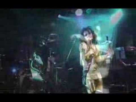 Siouxsie Mantaray-if it doesnt kill you-Backstage-München