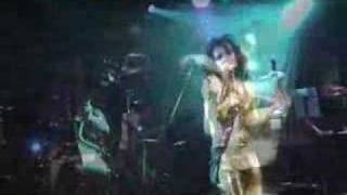 Siouxsie Mantaray-if it doesnt kill you-Backstage-München