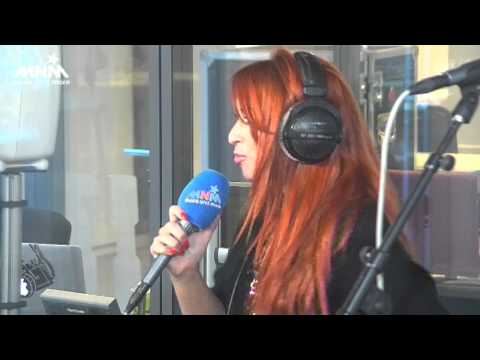 MNM: 2 Fabiola - She's After My Piano