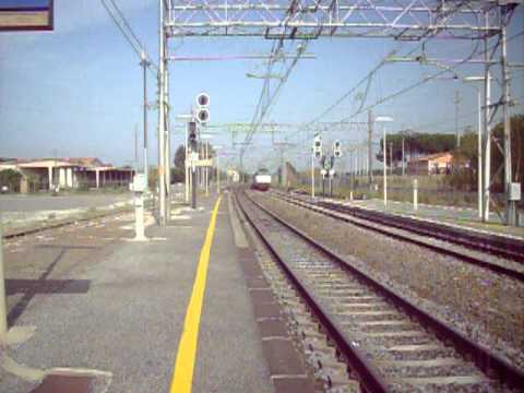 E444R 073 in testa all' IC727