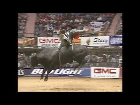 Jaron Nunnemaker vs Blackout - 00 PBR Ft. Worth (86.5 pts)