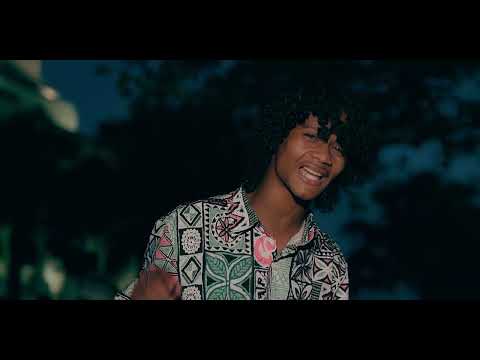 Dalvin La Melodia - Pensando en Ella (Official Video)