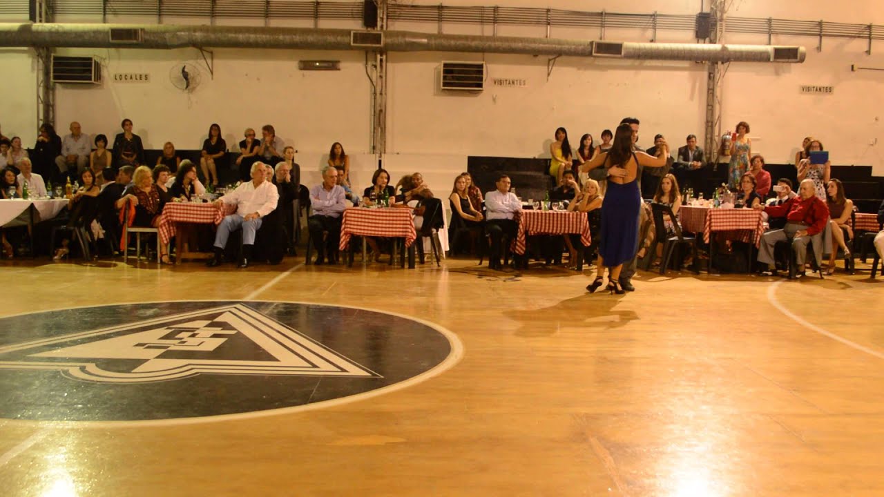 Johana Copes & Alejandro Berón en Milonga Malena Sunderland Club 2/4