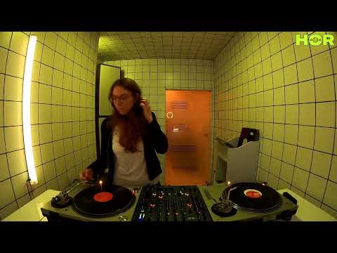 female:pressure - Noémie / February 4 / 4pm-5pm