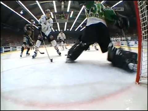 Fredrik Pettersson reducerar i powerplay