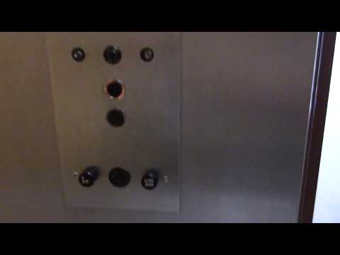 Vintage Otis Hydraulic Elevator in Chicago, IL