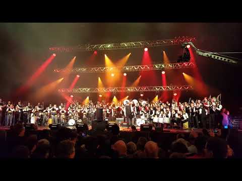 Yaouank 2017 - Battle entre le Bagad Kemper et le Bagad Cap Caval (kas a-barzh)