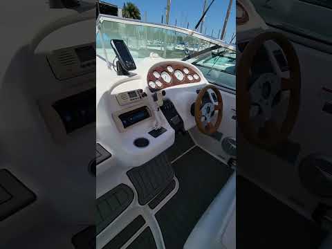 Quicksilver 2700 Day Cruiser