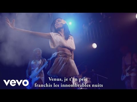 Queen Bee - Venus (French Subtitles)