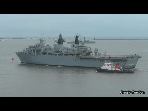 HMS ALBION L14 LEAVES DEVONPORT AT PLYMOUTH HOE 27-1-20