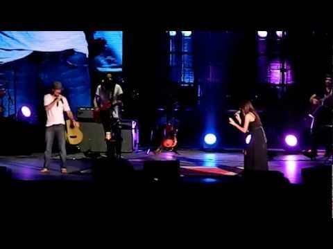 Christina Perri "Distance" featuring Jason Mraz - 8/15/12