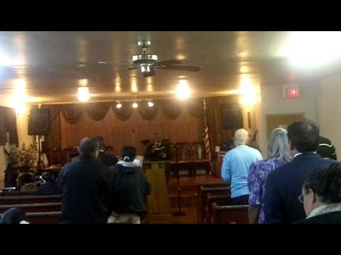 946_0644.MOV REV LUIS F. DIAZ CANTANDO HINO 53 DE HINARIO DE GLORIA