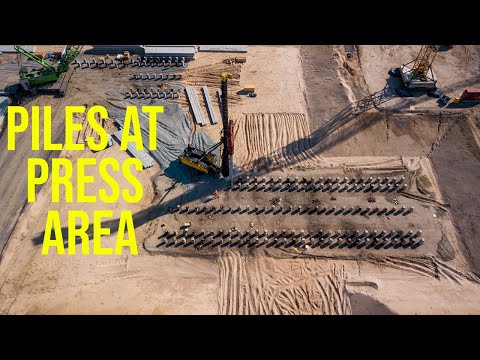 2020-08-21 | #GigaBerlin | Relaxing status quo footage of the future press area with piles - uncut