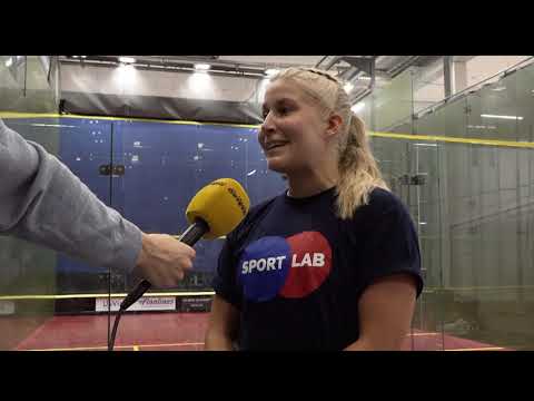 Squashin pelaaja Riina Koskinen Urhean Matkalla Huipulle -verkkolehdessä 3/2020