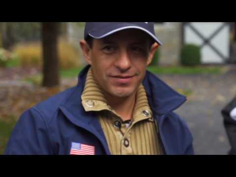 Victor Espinoza visits Kentucky Derby Winner, Fusaichi Pegasus at Coolmore