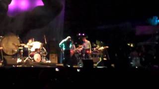 Morrissey makes a scene when he smells meat cooking near by