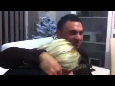 Denis gazoza kelela pe romnjaja