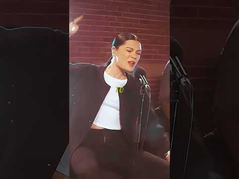 Jessie J Performs 'Bang Bang' Live: Electrifying Performance