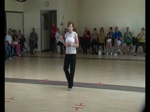 Balli Di Gruppo, Linda - BACHATA REGGAETON ( Me Gustas Tu ) Coreografia By Dj Berta