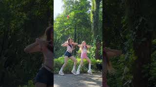 Download lagu ICONIC HEART - Hearts2Hearts (하츠투하츠) | Dance cover #akainote mp3