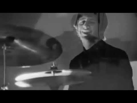 And I Love Her - The Beatles (Karaoke Version)