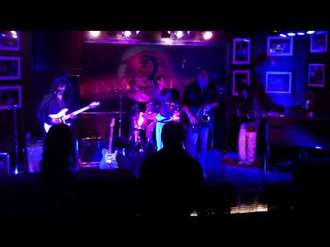 Biscuit Jam: Blues With Some Nuggets "Baby What You Want Me To Do~Crossroads"