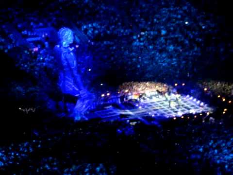 Take That - No Regrets & Relight My Fire (London Wembley Stadium - 02/07/2011)